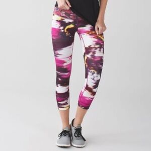 Lululemon Wunder Under High Rise 21 Crop Leggings Pigment Wind Berry Rumble 10
